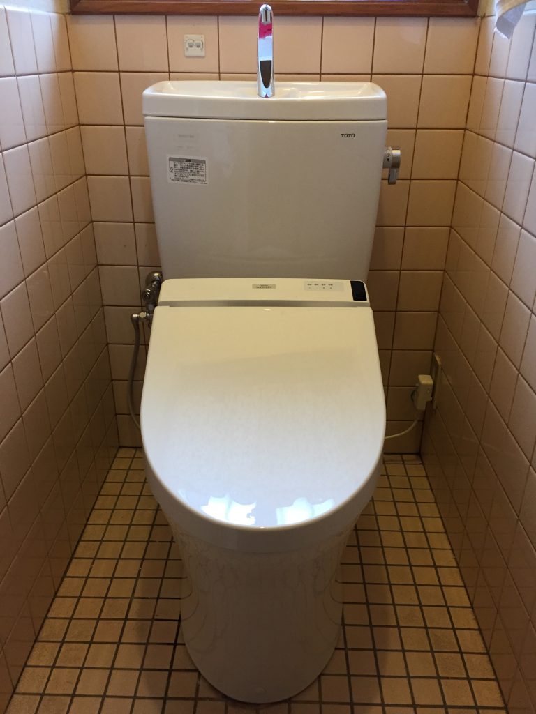 節水タイプのキレイなトイレになりました。
