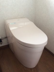 ピンクがかわいいトイレに。