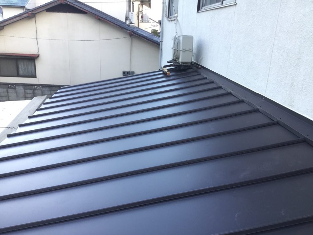 【屋根板金工事】雨漏りの心配がいらない屋根に。