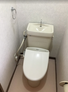 掃除のしやすいキッチンパネル腰壁＆トイレリフォーム☆