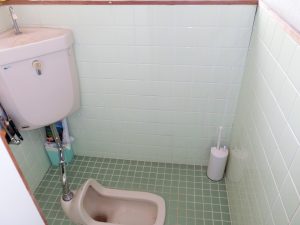 高級感あふれるトイレ空間へ