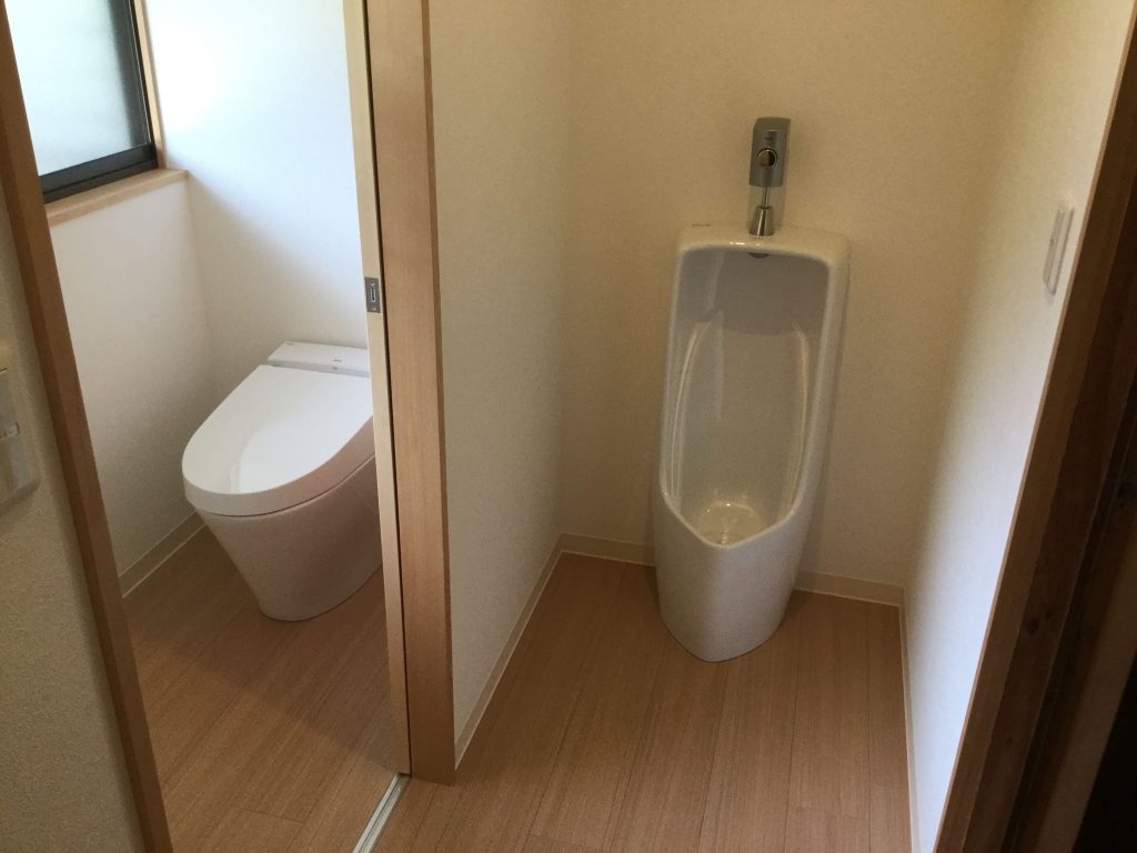 浅口市│納戸を活用してトイレに。