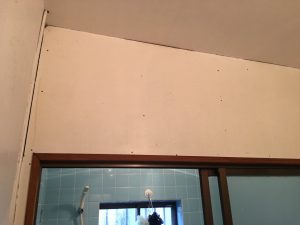 【洗面所】壁掛け暖房器新設工事