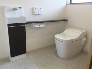 【トイレリフォーム工事】ムダな空間をなくし、広々としたトイレ空間に