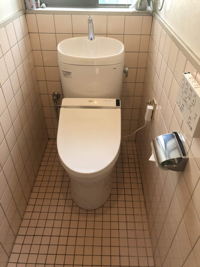 【トイレ交換】新しいトイレで快適トイレタイムに。