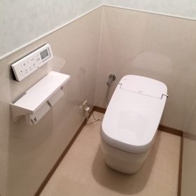 トイレ工事で壁も綺麗に