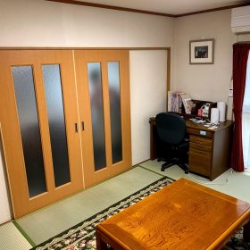 お部屋の雰囲気に合わせたドア色！