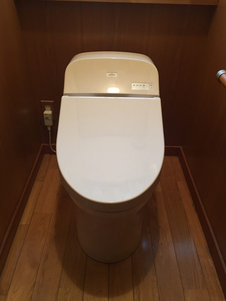 最近のトイレはお掃除しやすいです♪