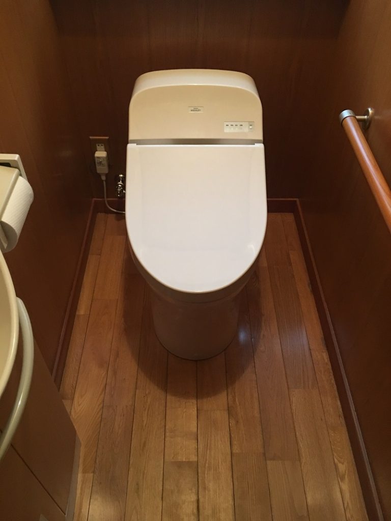 最近のトイレはお掃除しやすいです♪