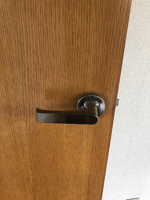 木製の扉にも鍵が取り付けられます