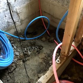 福山 I様邸 水廻り工事 水道配管仕込み中!