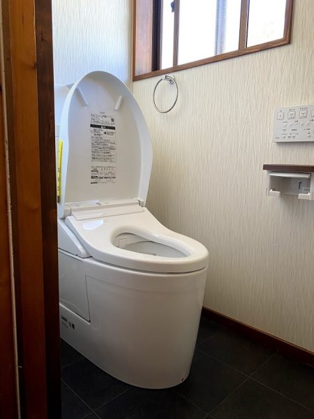 トイレの内装材　揃えてオシャレな空間に☆