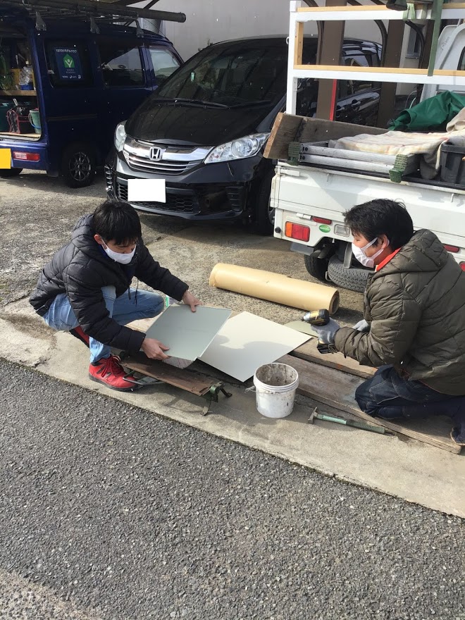 親子（師弟）で板金職人