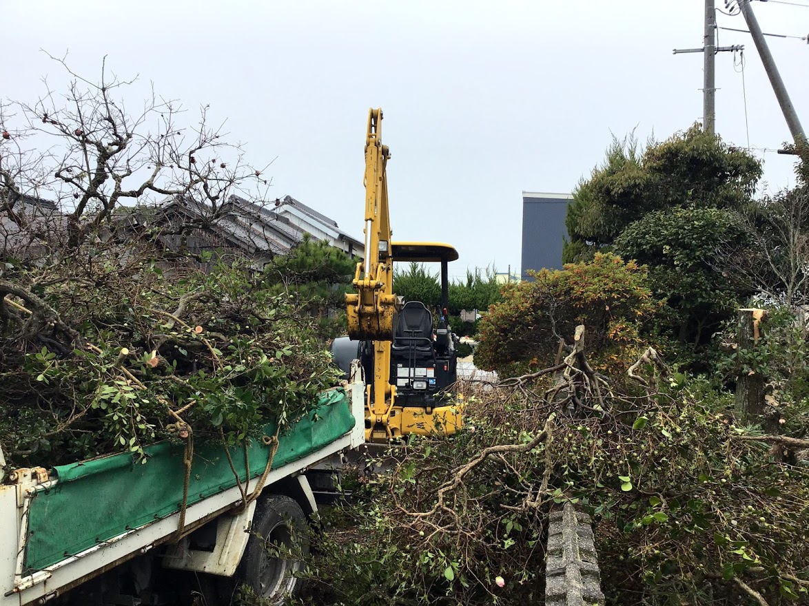 植栽・石撤去もカスケホームへお問い合わせください。