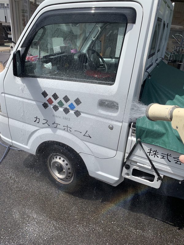 洗車をしていると・・・