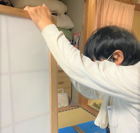 建具（室内木製ドア）を調整してスムーズな開閉に