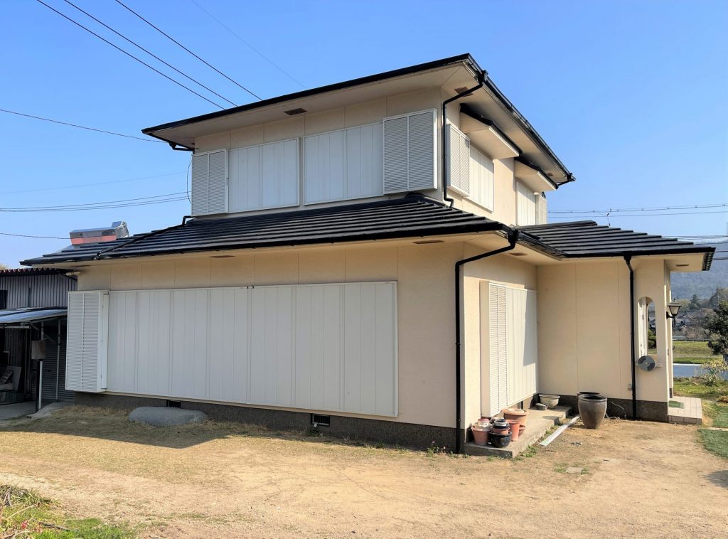 小田郡矢掛町│屋根で家の雰囲気がガラリと変わりました！