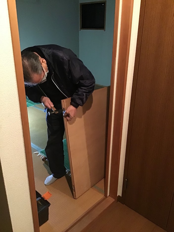 木製建具の修理もカスケホームへお任せ！