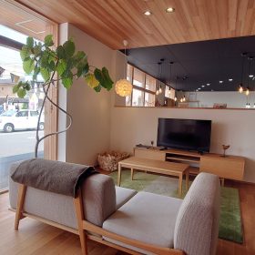 岡山店内の、好きな所。すごい家具。