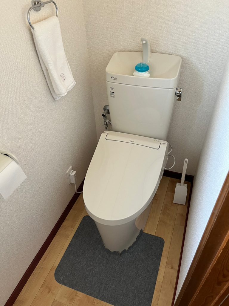 倉敷市｜【トイレ工事】LIXILのトイレはフチなしでお手入れがしやすい！