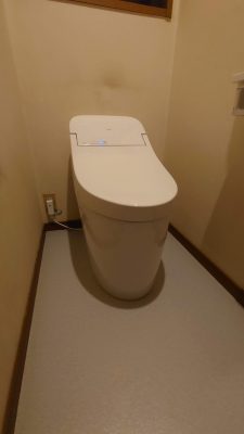 岡山市｜【トイレリフォーム】入口の段差解消+設備も新しいものへ！