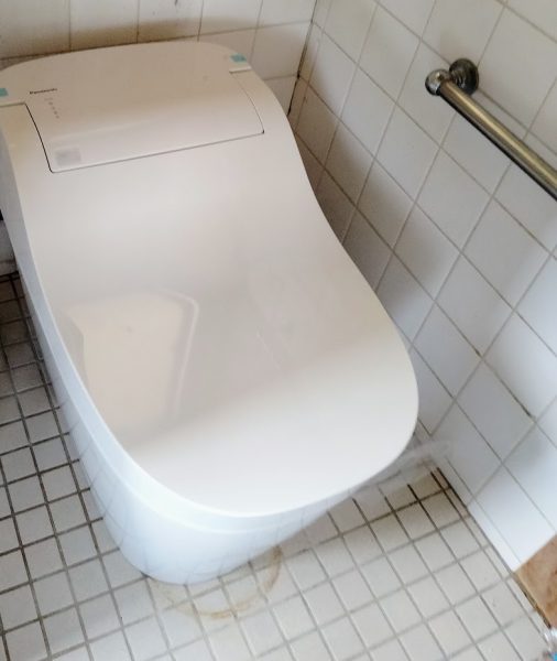 岡山市│トイレリフォーム工事でおそうじ簡単・快適なトイレに！