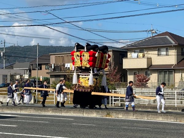 お神輿を見かけました！！