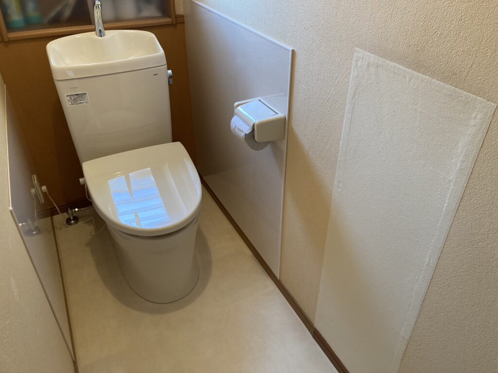 倉敷市｜内装もかえるコトでお手入れしやすいトイレに！