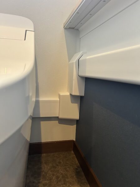 倉敷市 | トイレの給排水を利用して、手洗い器を新設しました！