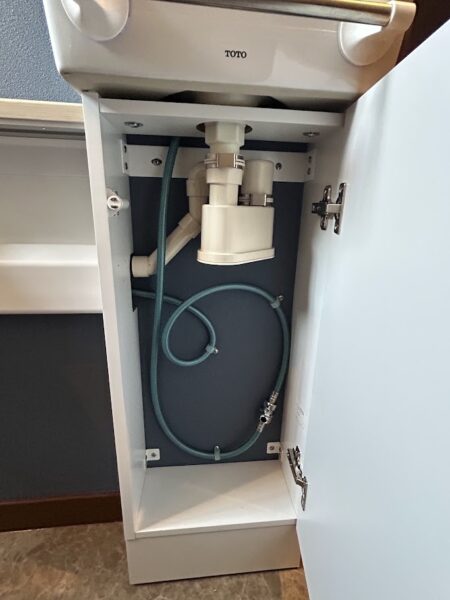 倉敷市 | トイレの給排水を利用して、手洗い器を新設しました！