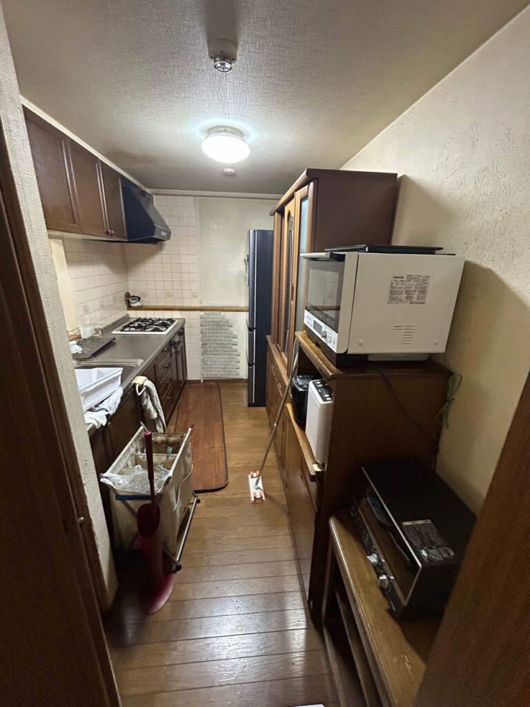 倉敷市 | マンションの床にクッションフロアを貼り、ワンちゃんも安全に暮らせる空間になりました!