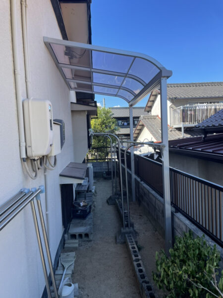 テラス屋根で雨の日も洗濯物を！！