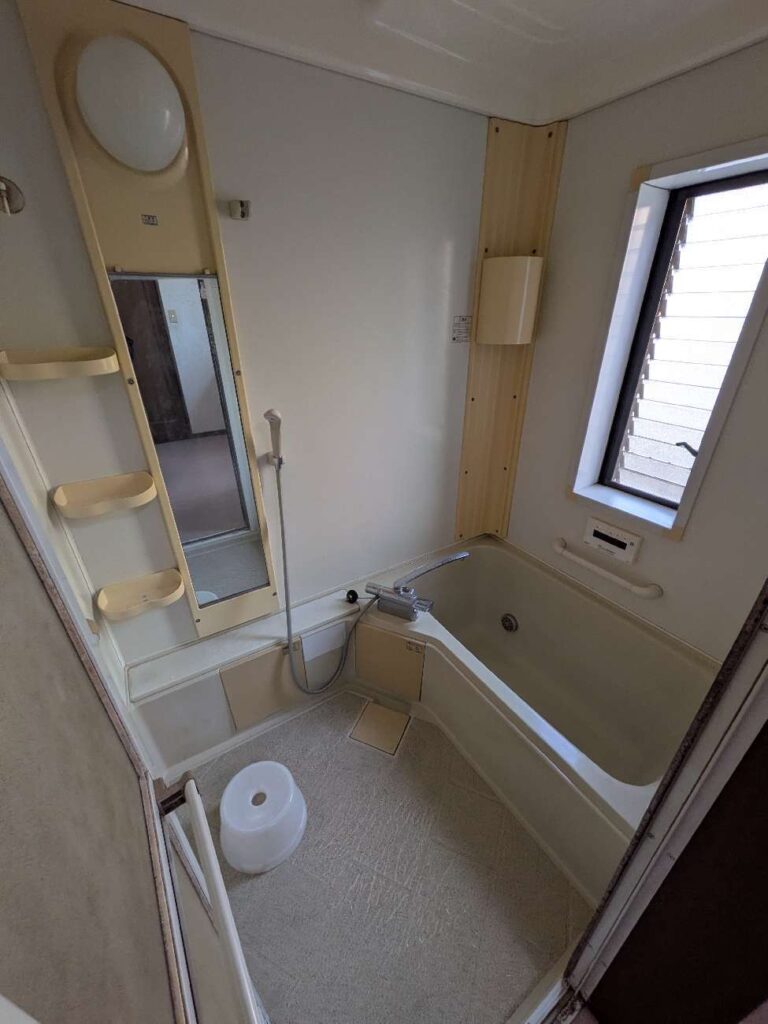 倉敷市 | クリナップのラクヴィアでお部屋のような浴室空間に、洗面所は内装貼替でまるで新築空間になりました!