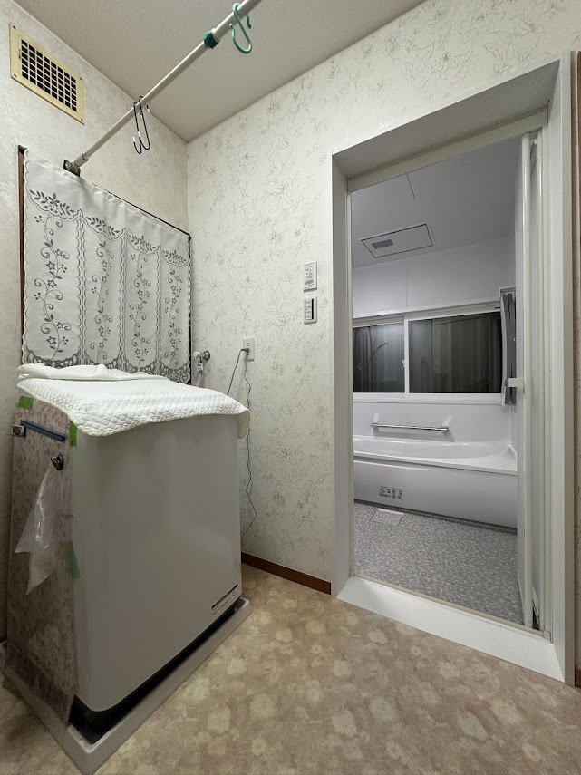 笠岡市｜内窓はそのまま！お掃除楽々ユニットバスへ！