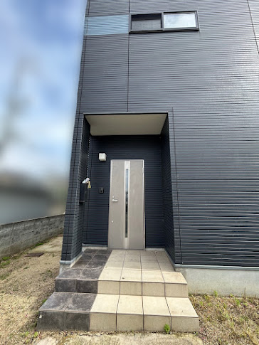 倉敷市 | 中古物件を外装リフォームして、まるで新築のような見た目に生まれ変わりました。