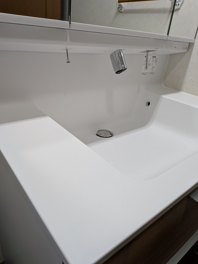 倉敷市 | LIXILのクレヴィで洗面所の主役になれる化粧台となりました。