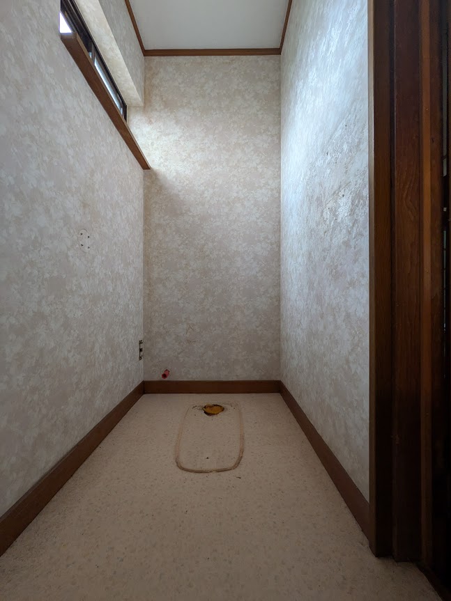 岡山市│1日で快適に!内装も一新したトイレリフォーム工事