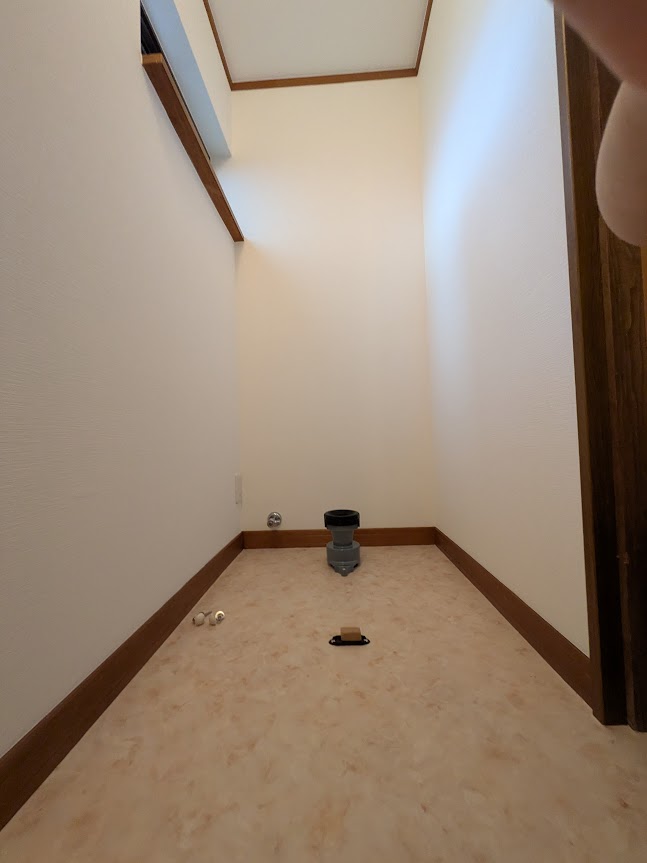 岡山市│1日で快適に!内装も一新したトイレリフォーム工事