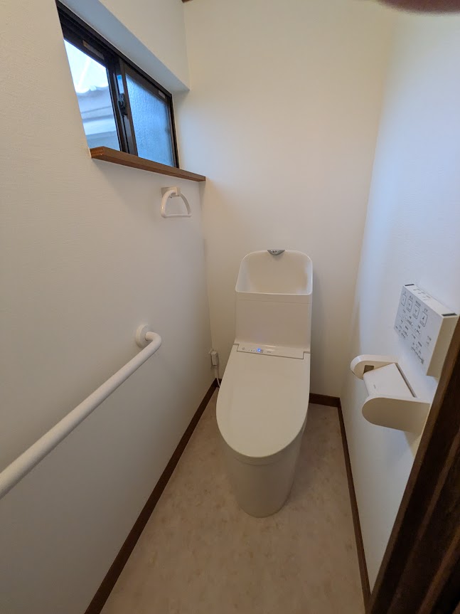 岡山市│1日で快適に！内装も一新したトイレリフォーム工事