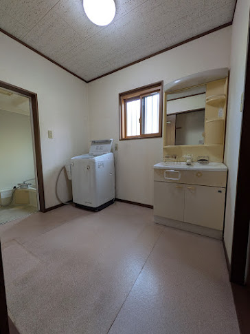 倉敷市 | クリナップのラクヴィアでお部屋のような浴室空間に、洗面所は内装貼替でまるで新築空間になりました!