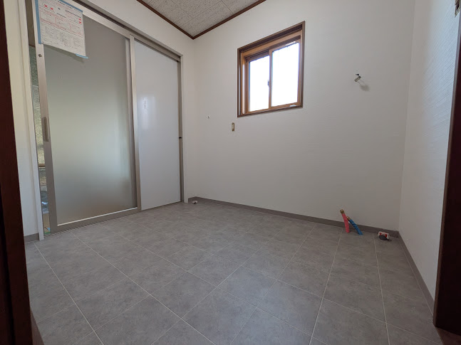 倉敷市 | クリナップのラクヴィアでお部屋のような浴室空間に、洗面所は内装貼替でまるで新築空間になりました!