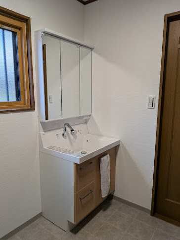 倉敷市 | クリナップのラクヴィアでお部屋のような浴室空間に、洗面所は内装貼替でまるで新築空間になりました！