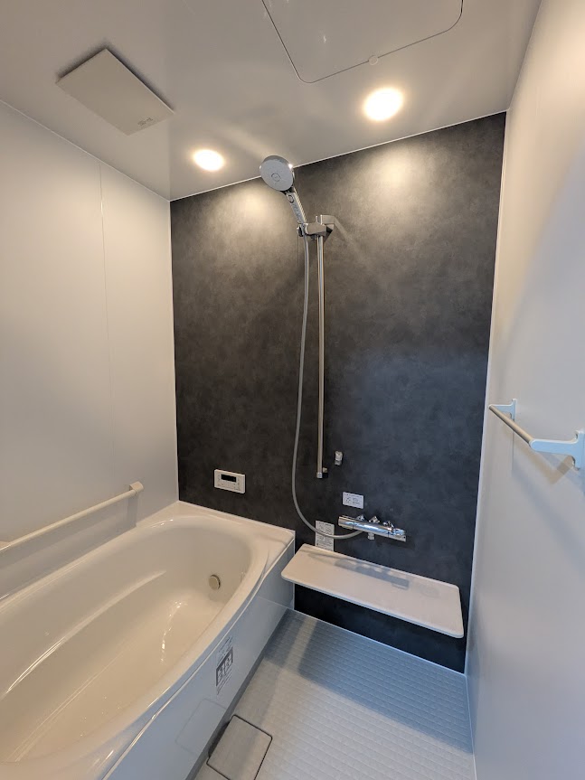 岡山市│水まわりを一新！使いやすく温かみのあるおうちに。