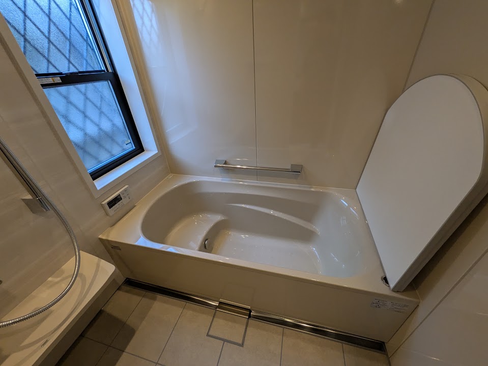 岡山市 | ユニットバス工事で安心安全の浴室へ