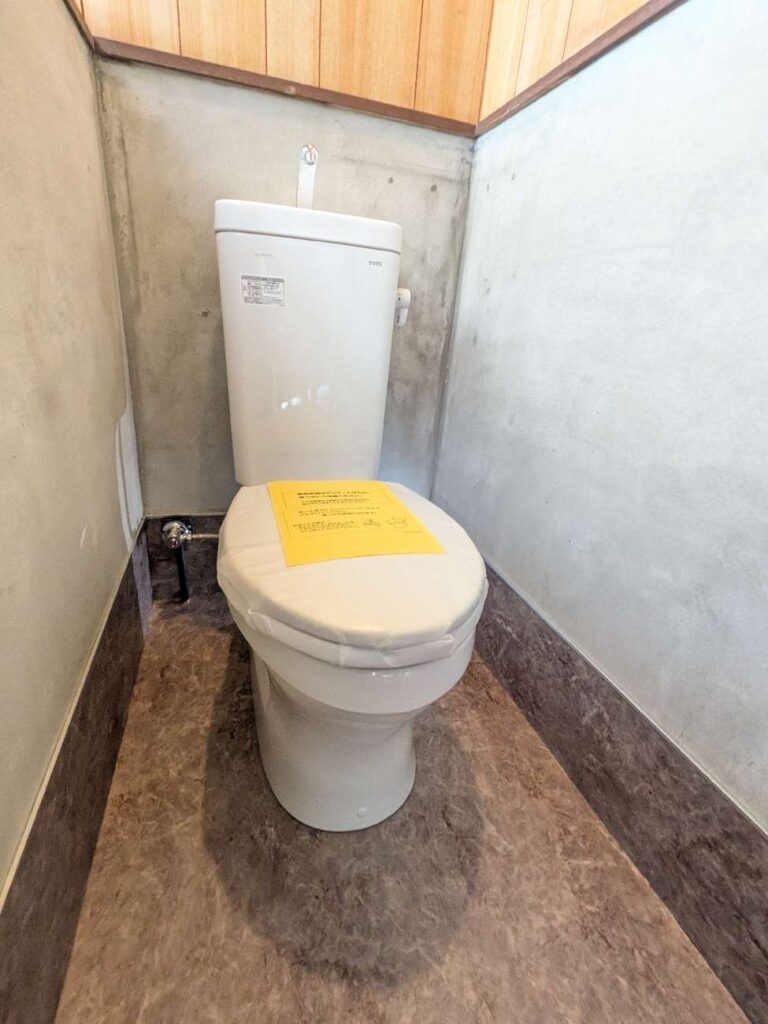 倉敷市 | 和式便所から洋式トイレへの交換で清潔感と節水性能が向上