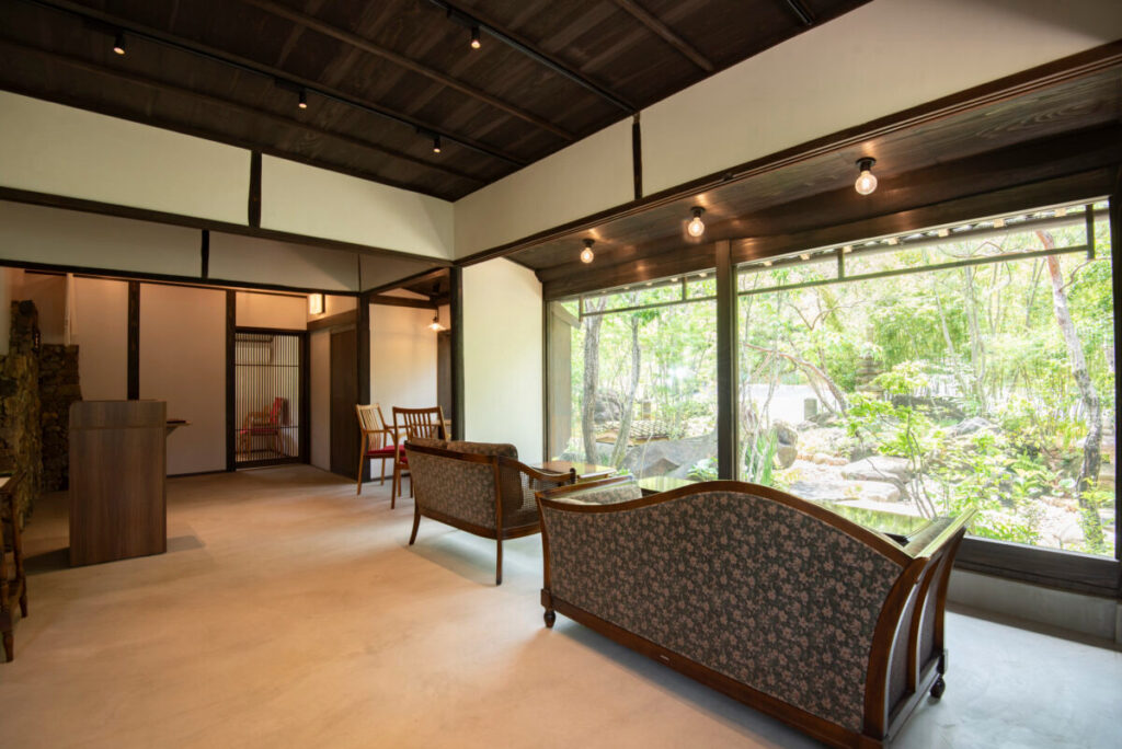 浅口市│「刻を継ぐ庭」静寂と光の古民家カフェ