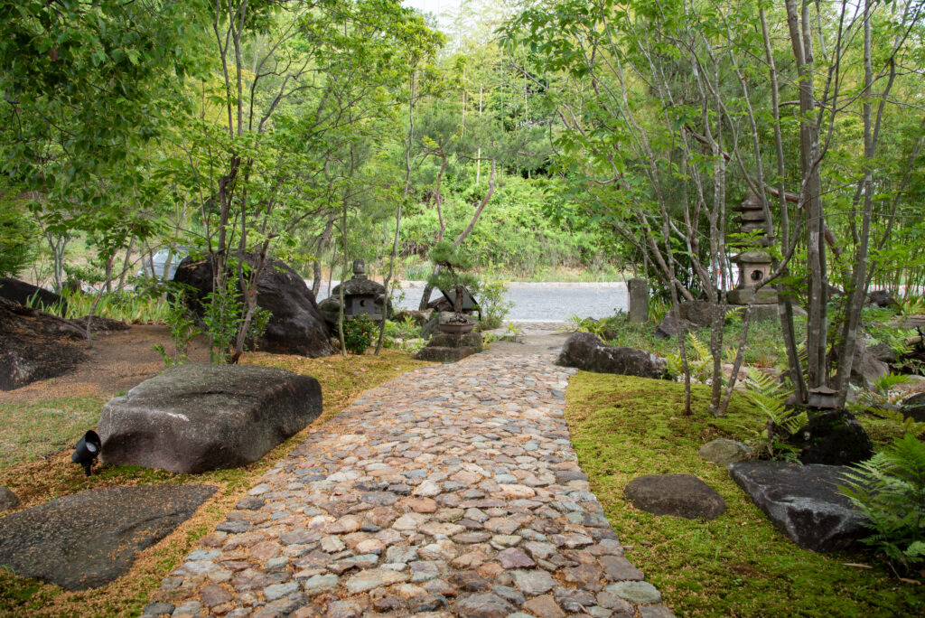 浅口市│「刻を継ぐ庭」静寂と光の古民家カフェ