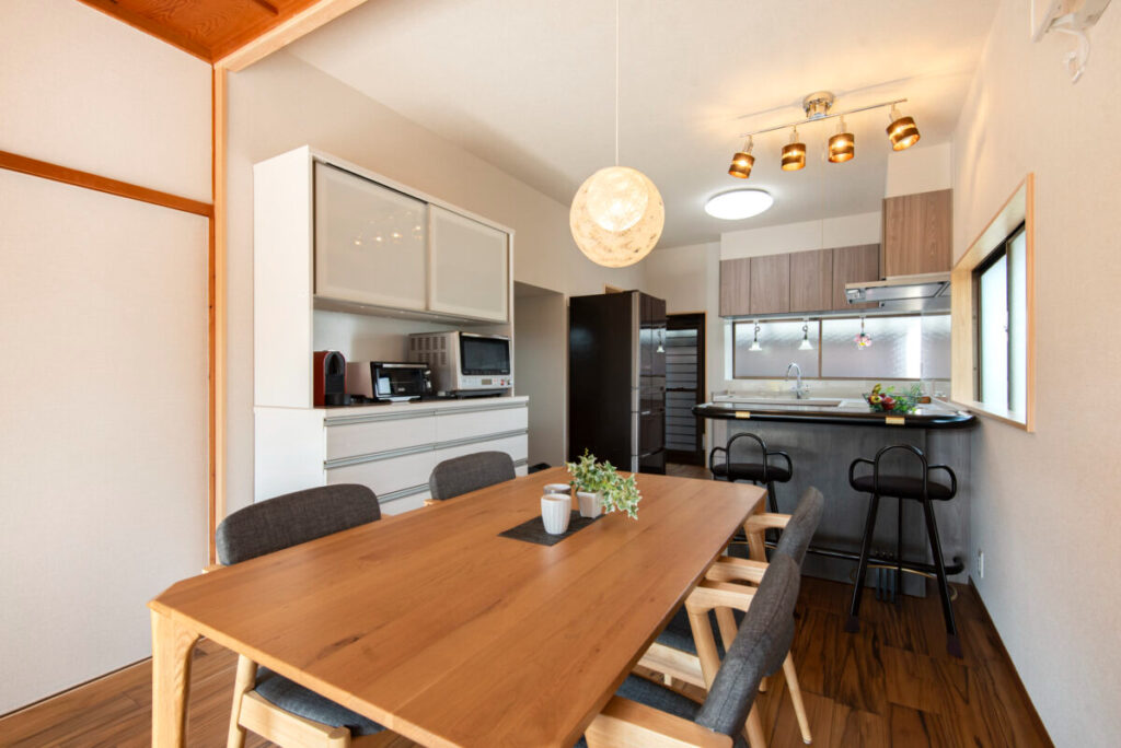 岡山市│住まいの記憶を残しながら整える、心地よいLDK改修