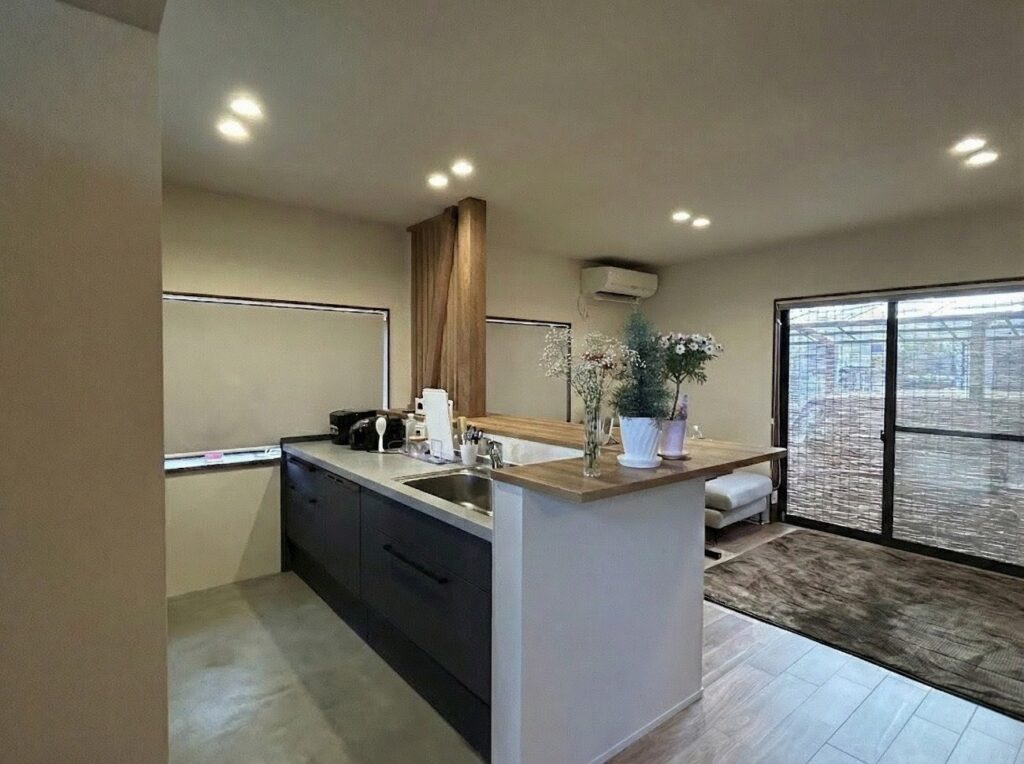 岡山市 |独立キッチンとダイニングを繋いで、家族が集まる広々LDKへ