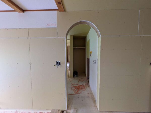 可愛い「アーチ垂れ壁」が登場！【中古物件リノベーション】